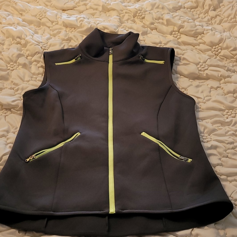 Women's under armour vest